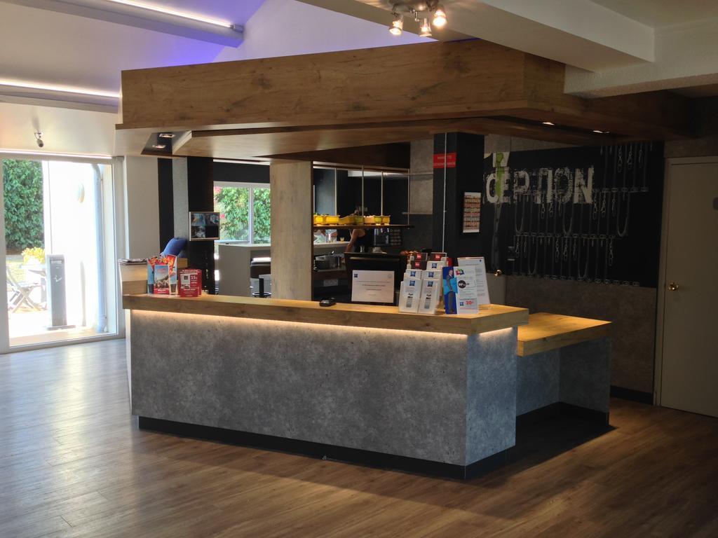 Ibis Budget Agen Le Passage  Luaran gambar